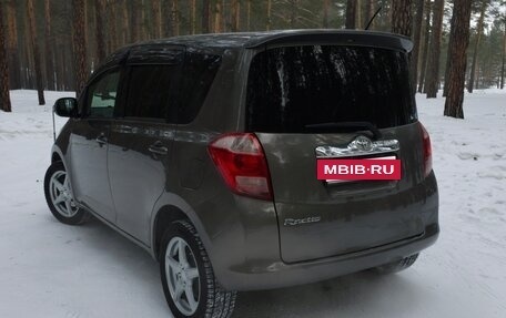 Toyota Ractis I, 2005 год, 680 000 рублей, 3 фотография