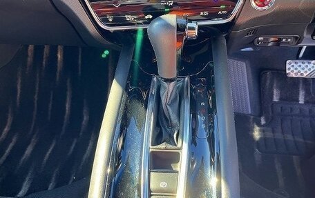 Honda Vezel, 2021 год, 1 580 000 рублей, 16 фотография