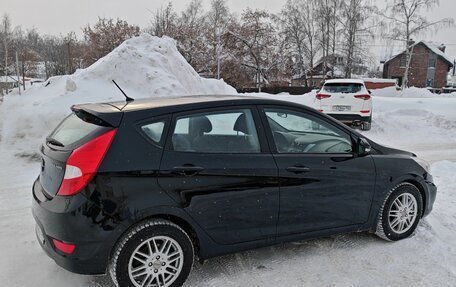 Hyundai Solaris II рестайлинг, 2013 год, 680 000 рублей, 5 фотография