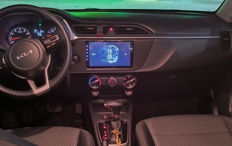 KIA Rio IV, 2021 год, 1 745 000 рублей, 6 фотография