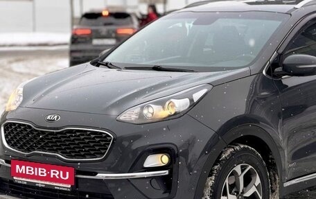KIA Sportage IV рестайлинг, 2019 год, 2 359 000 рублей, 7 фотография