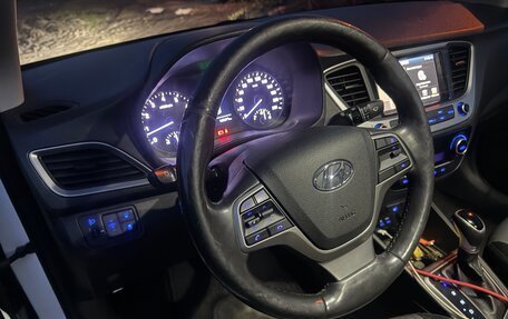 Hyundai Solaris II рестайлинг, 2018 год, 1 200 000 рублей, 6 фотография