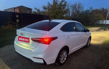 Hyundai Solaris II рестайлинг, 2018 год, 1 200 000 рублей, 3 фотография