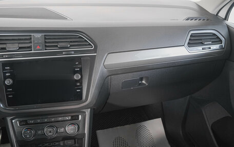 Volkswagen Tiguan II, 2018 год, 2 349 000 рублей, 14 фотография