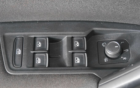 Volkswagen Tiguan II, 2018 год, 2 349 000 рублей, 23 фотография