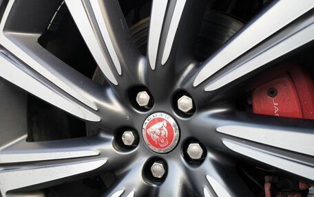 Jaguar F-Pace, 2016 год, 3 350 000 рублей, 13 фотография