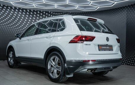 Volkswagen Tiguan II, 2017 год, 1 926 000 рублей, 38 фотография