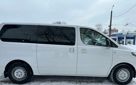 Hyundai H-1 II рестайлинг, 2021 год, 3 500 000 рублей, 9 фотография