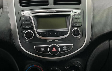 Hyundai Solaris II рестайлинг, 2012 год, 810 000 рублей, 8 фотография