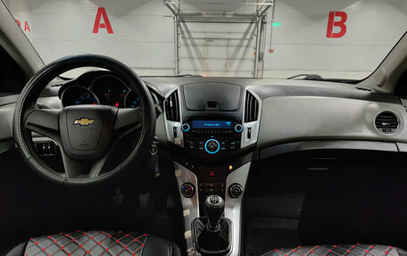 Chevrolet Cruze II, 2012 год, 529 850 рублей, 17 фотография