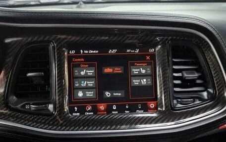 Dodge Challenger III рестайлинг 2, 2022 год, 11 770 555 рублей, 13 фотография