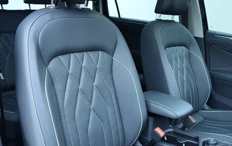 Volkswagen Tiguan II, 2024 год, 13 фотография