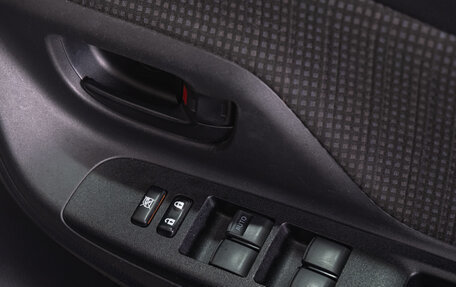 Toyota Vitz, 2019 год, 1 079 000 рублей, 7 фотография