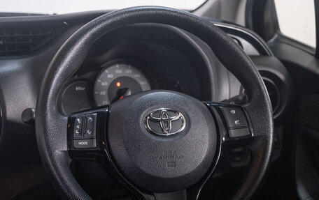 Toyota Vitz, 2019 год, 1 079 000 рублей, 11 фотография