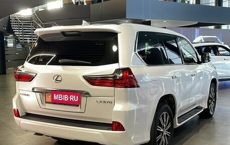 Lexus LX III, 2018 год, 8 300 000 рублей, 3 фотография