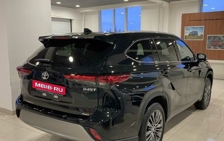 Toyota Highlander, 2025 год, 5 682 600 рублей, 4 фотография