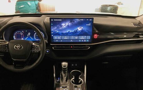 Toyota Highlander, 2025 год, 5 682 600 рублей, 5 фотография