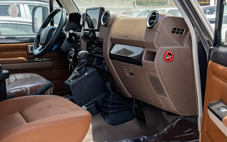 Toyota Land Cruiser 70, 2025 год, 9 180 000 рублей, 14 фотография