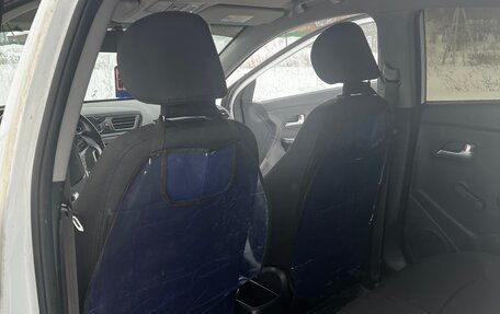 KIA Rio III рестайлинг, 2015 год, 720 000 рублей, 10 фотография