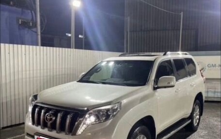 Toyota Land Cruiser Prado 150 рестайлинг 2, 2014 год, 3 250 000 рублей, 2 фотография