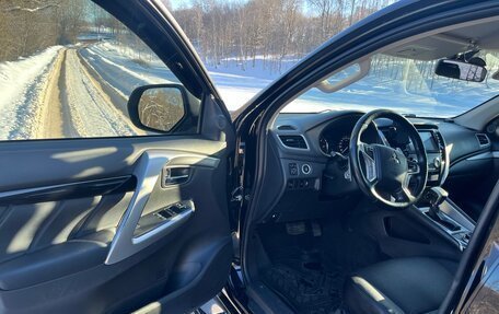 Mitsubishi Pajero Sport III рестайлинг, 2018 год, 2 650 000 рублей, 7 фотография