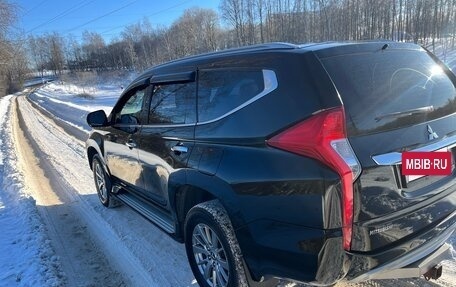 Mitsubishi Pajero Sport III рестайлинг, 2018 год, 2 650 000 рублей, 6 фотография