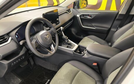 Toyota RAV4, 2025 год, 4 249 000 рублей, 10 фотография