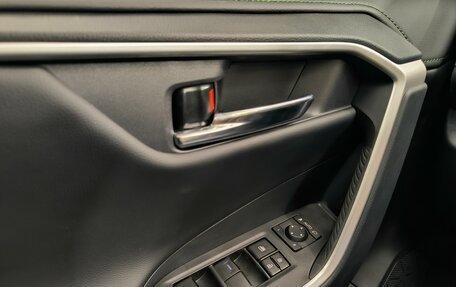 Toyota RAV4, 2025 год, 4 249 000 рублей, 20 фотография