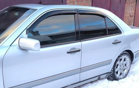 Mercedes-Benz E-Класс, 1998 год, 750 000 рублей, 6 фотография