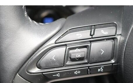 Toyota Yaris Cross, 2022 год, 1 706 000 рублей, 7 фотография