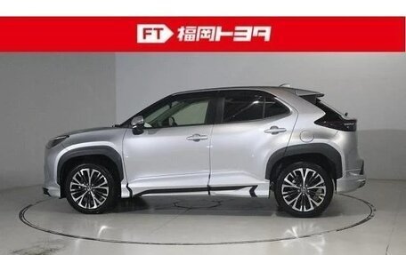 Toyota Yaris Cross, 2022 год, 1 706 000 рублей, 3 фотография