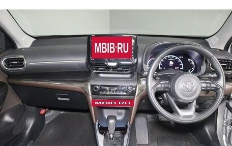 Toyota Yaris Cross, 2022 год, 1 706 000 рублей, 5 фотография