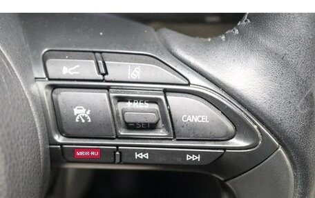 Toyota Yaris Cross, 2022 год, 1 706 000 рублей, 8 фотография