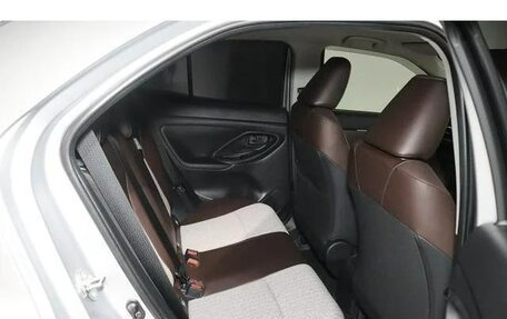 Toyota Yaris Cross, 2022 год, 1 706 000 рублей, 13 фотография