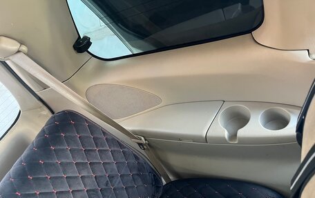 Mazda MPV II, 2000 год, 400 000 рублей, 11 фотография