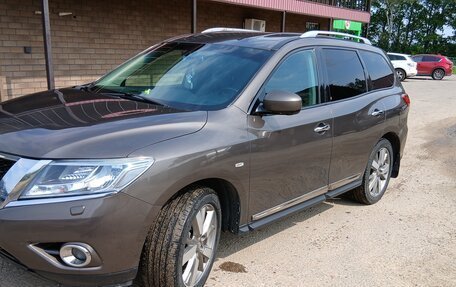 Nissan Pathfinder, 2015 год, 2 000 000 рублей, 2 фотография