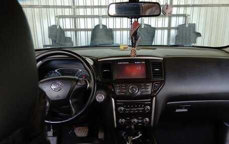 Nissan Pathfinder, 2015 год, 2 000 000 рублей, 9 фотография