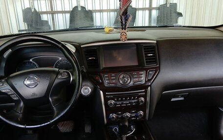 Nissan Pathfinder, 2015 год, 2 000 000 рублей, 12 фотография