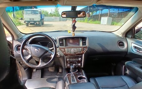 Nissan Pathfinder, 2015 год, 2 000 000 рублей, 16 фотография