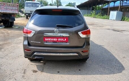 Nissan Pathfinder, 2015 год, 2 000 000 рублей, 7 фотография