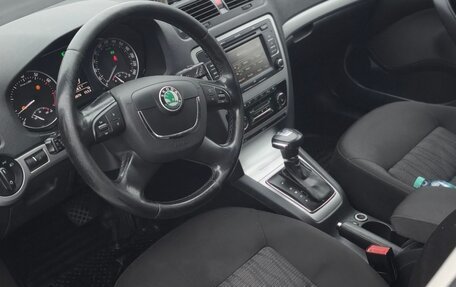 Skoda Octavia, 2011 год, 695 000 рублей, 3 фотография