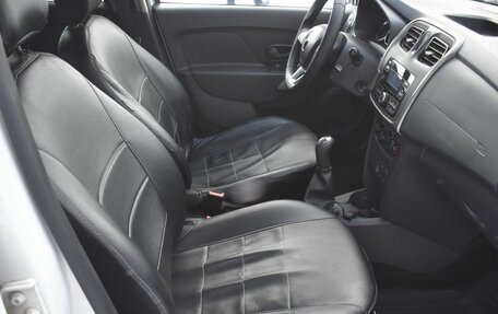 Renault Logan II, 2020 год, 895 000 рублей, 10 фотография