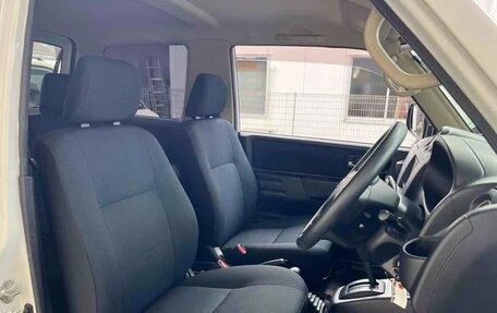 Nissan Kix, 2012 год, 583 000 рублей, 38 фотография