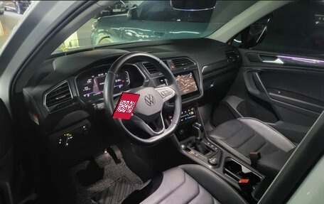 Volkswagen Tiguan II, 2023 год, 3 530 000 рублей, 8 фотография