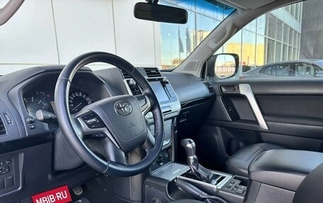 Toyota Land Cruiser Prado 150 рестайлинг 2, 2018 год, 4 690 000 рублей, 9 фотография