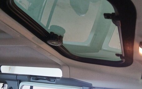 Land Rover Defender I, 2006 год, 1 990 000 рублей, 21 фотография