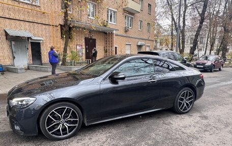 Mercedes-Benz E-Класс, 2020 год, 4 900 000 рублей, 2 фотография