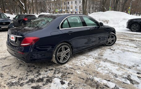 Mercedes-Benz E-Класс, 2019 год, 3 850 000 рублей, 5 фотография