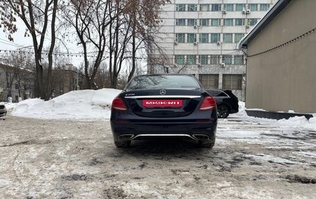 Mercedes-Benz E-Класс, 2019 год, 3 850 000 рублей, 3 фотография