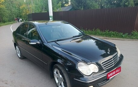 Mercedes-Benz C-Класс, 2005 год, 810 000 рублей, 2 фотография
